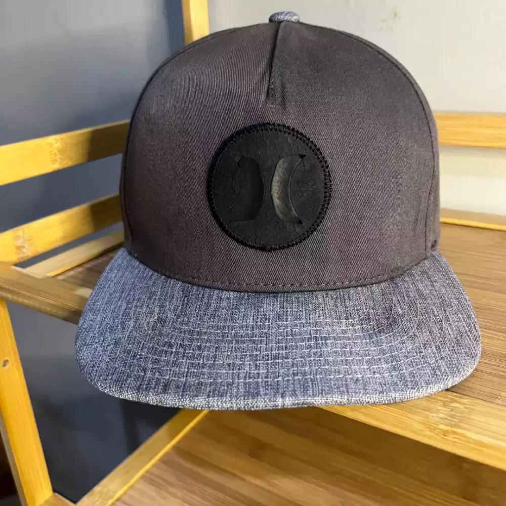 Topi Snapback Two Tone Hurley Surfing Brand Original