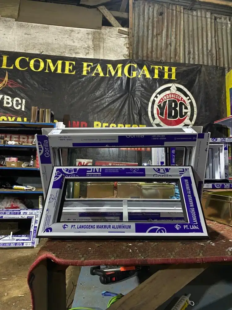 Jendela aluminium