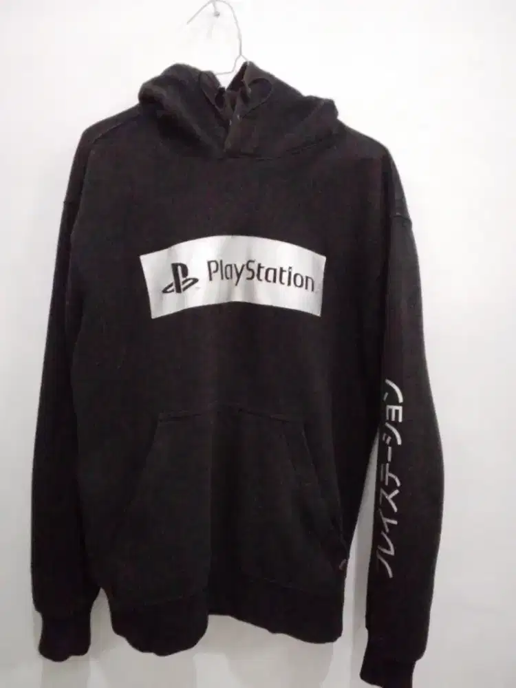 Hoodie H&M Hitam Playstation