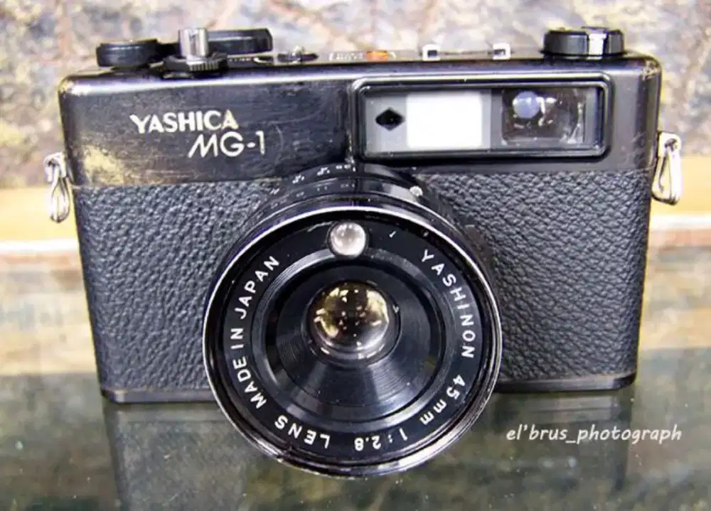 Kamera analog- YASHICA MG1