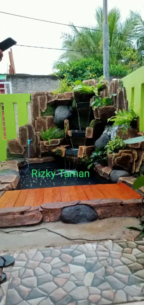 Pembuatan kolam relief tebing1