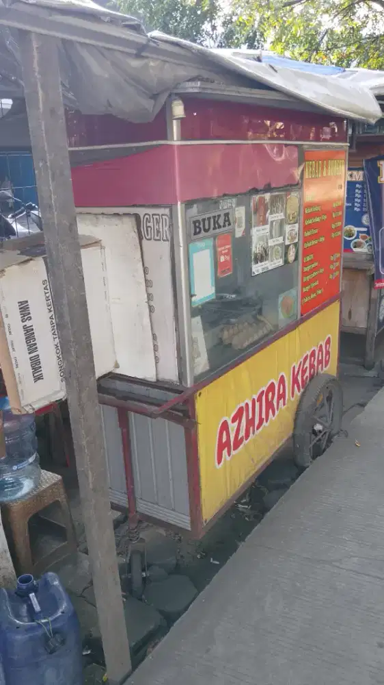 Dijual cepat gerobak roda kebab lengkap dan nego sampai jadi