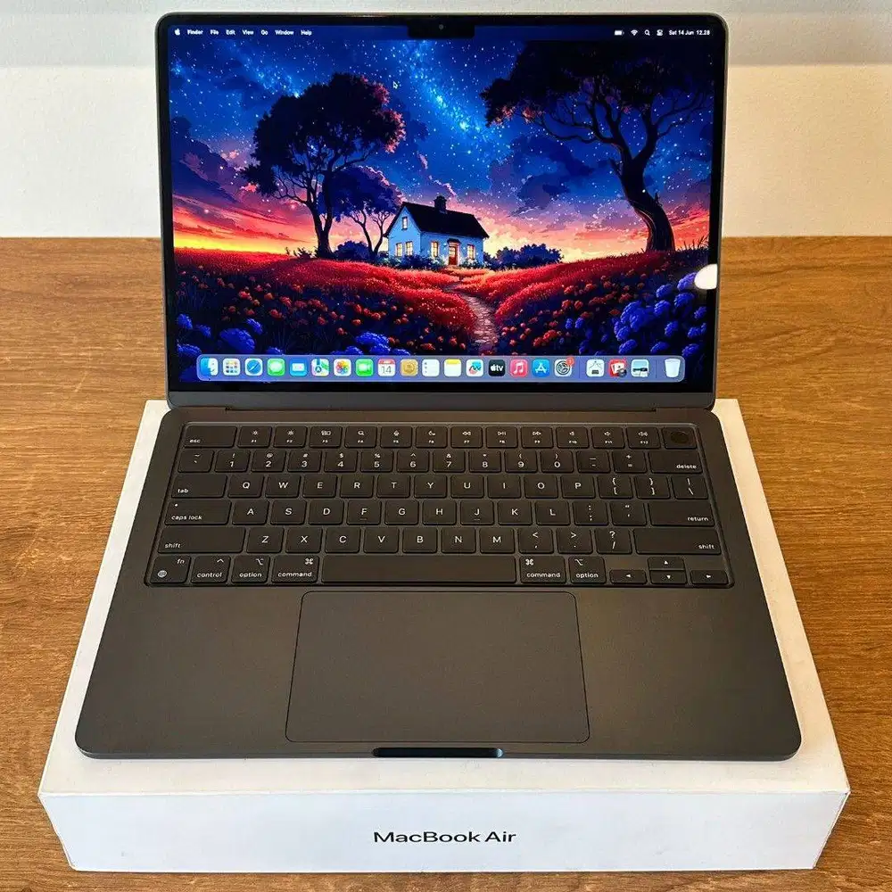 Macbook Air M3 ibox resmi garansi ON panjang  Memori 512/16GB