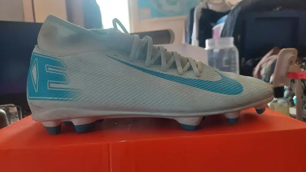 Nike Superfly 10 Club Sepatu Bola Ori