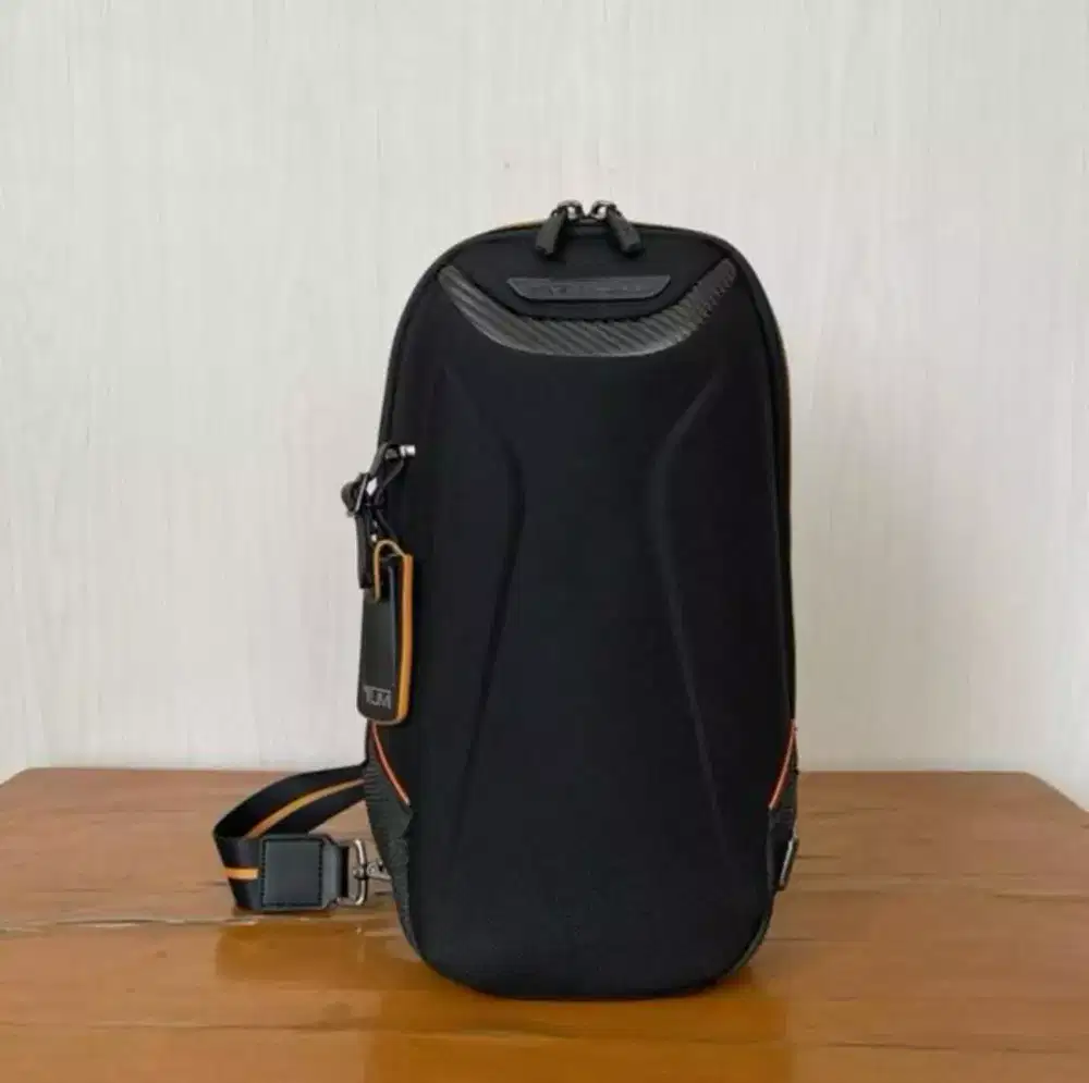Tas Tumi Slingbag Bodybag Torque Hitam Nilon