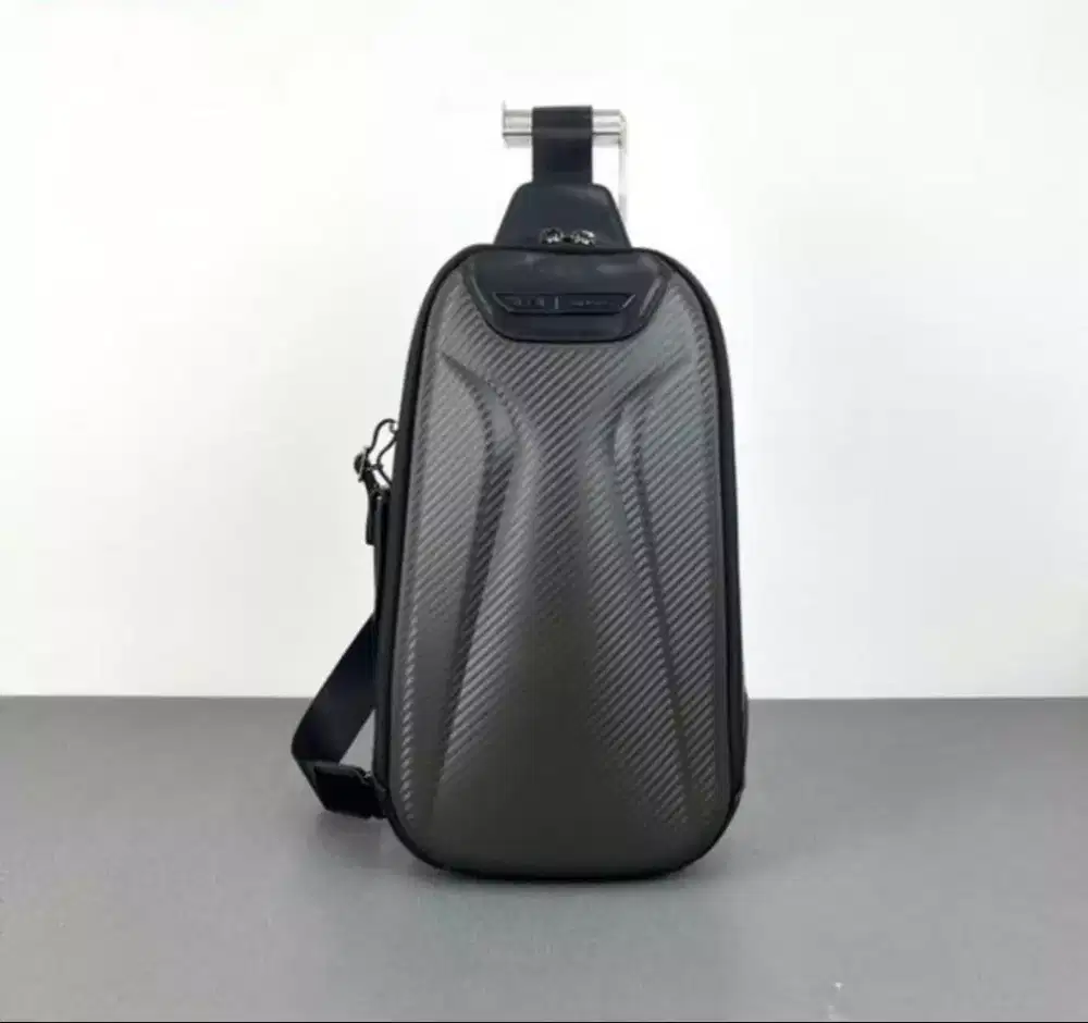 Tas Tumi Slingbag Bodybag Torque Carbon Leather