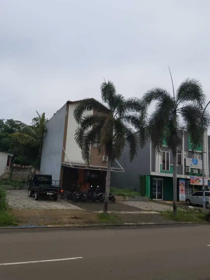 Ruko lokasi Boulevard Parkiran Luas Serpong Park Serpong