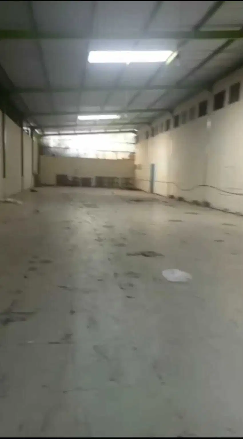 DISEWAKAN GUDANG DI KARAWACI TANGERANG UKURAN 400M2