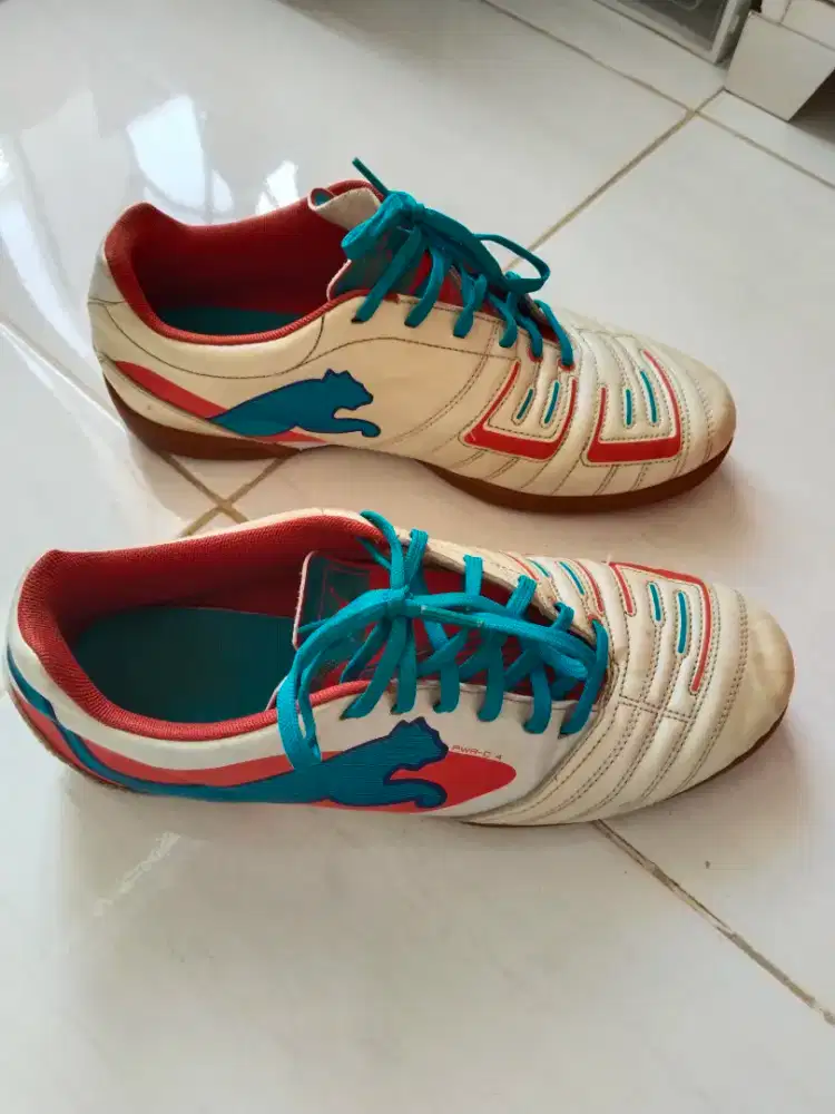 Sepatu futsal puma power c-4 (uk. 43)