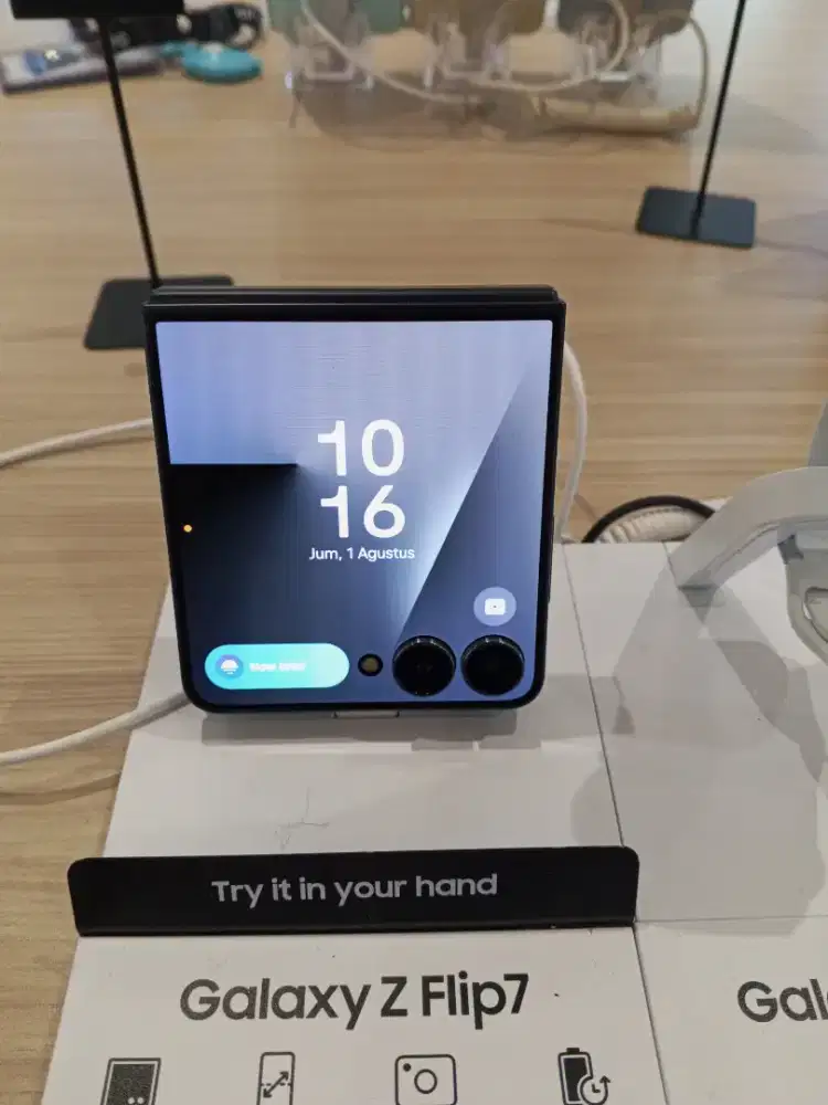 SAMSUNG ZFLIP 7 RAM 12/256GB SEGAMPANG ITU CICILAN TANPA CC PROMO 0%
