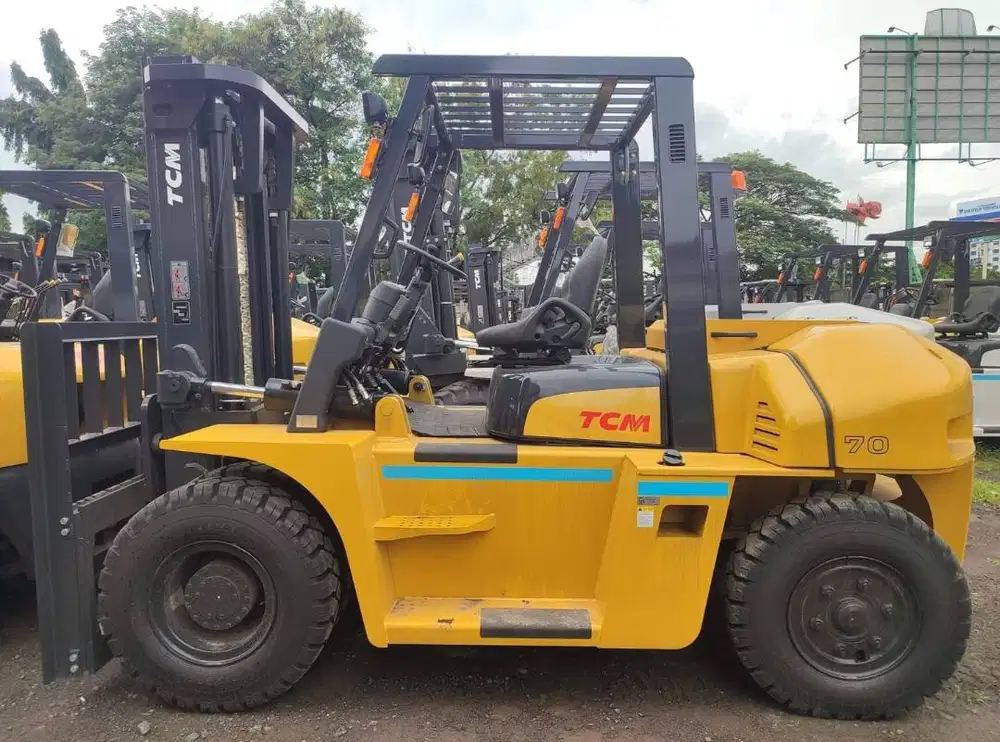 FORKLIFT TCM 7 FD70 - 7 TON KONDISI BARU