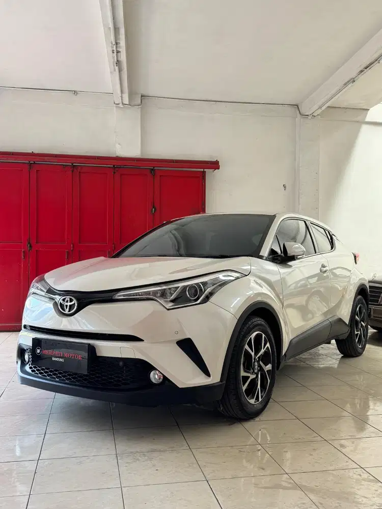TOYOTA CHR (istimewa sekali)