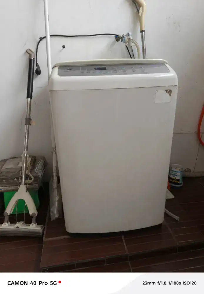 Kulkas, dispenser, mesin cuci, kompor