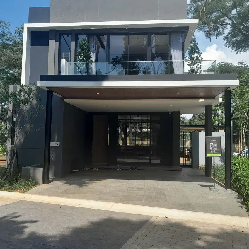 DIJUAL RUMAH MEWAH 2 LANTAI LOKASI LIPPO CENTRAL KARAWACI TANGERANG