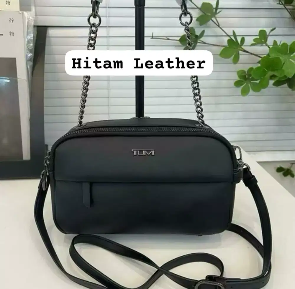 Tas Tumi wanita selempang hobo voyageur colette crossbody