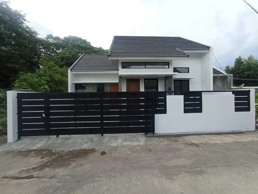 Rumah baru cantik strategis di Jongke Hotel Hyatt palagan Jogja