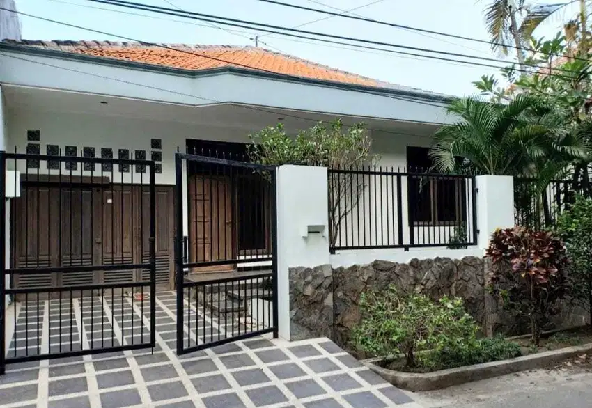 Dijual Cepat Rumah Siap Huni di Jalan Raya Juanda  Sedati , Sidoarjo