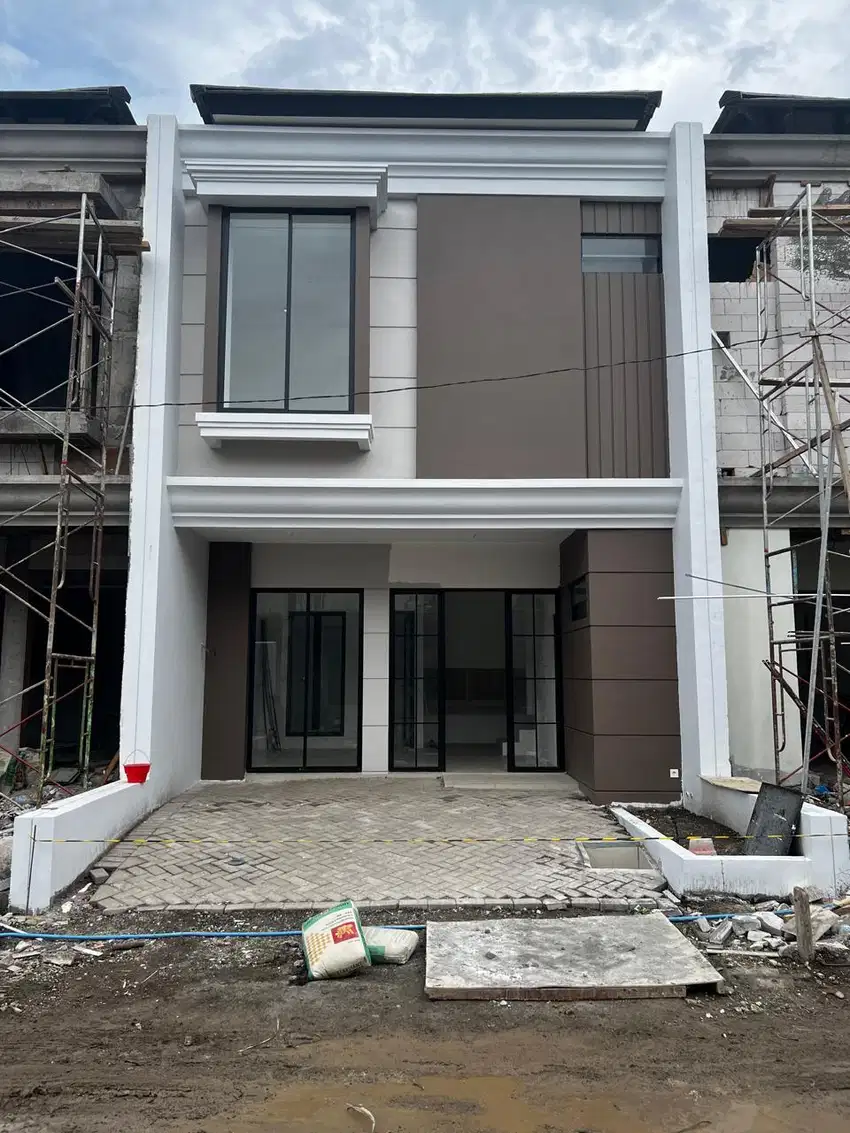 Perumahan Surabaya, Regency One Eastpoint, Rumah Modern Minimalis
