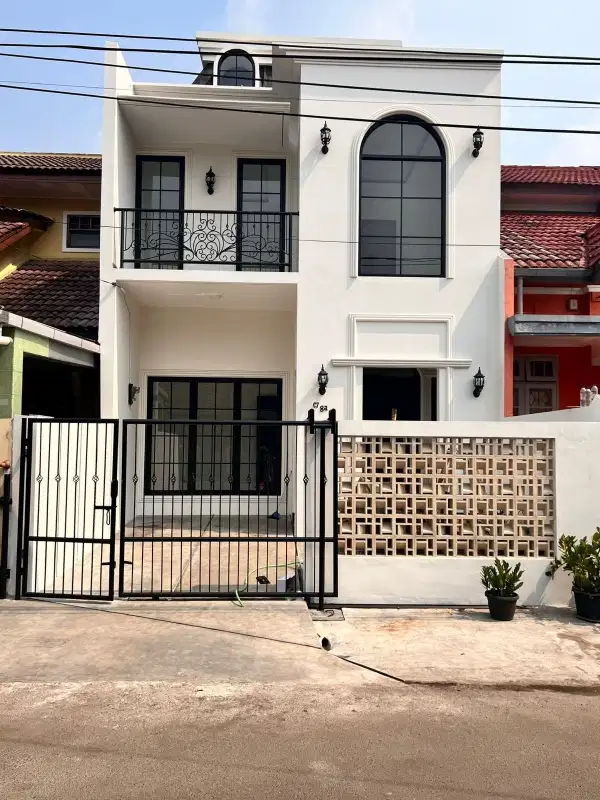 Dijual Rumah Baru Griya Loka BSD 3KT Unfurnished Kitchen Set