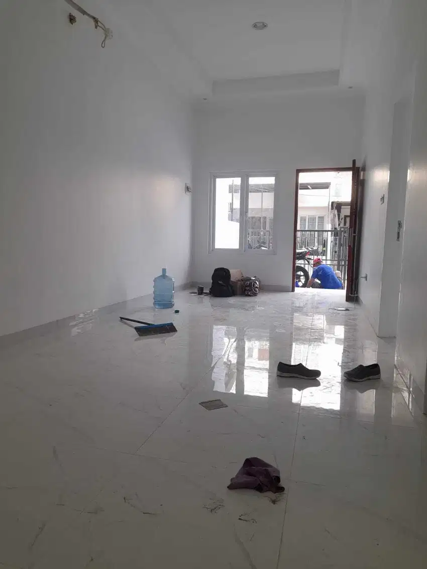 Janur Kuning Residence 3 kamar 102m2 bebas banjir 3 lantai klp gading