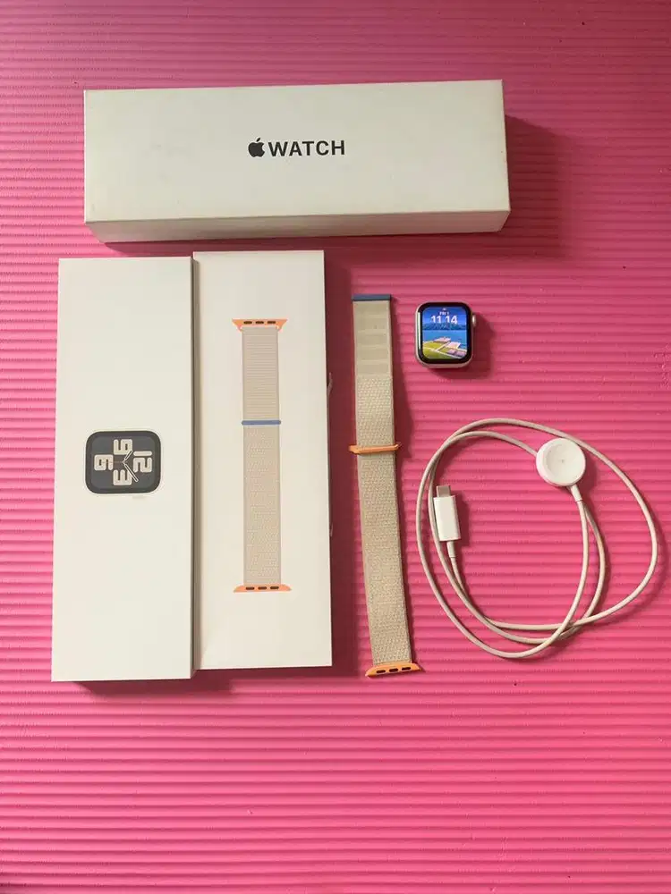 APPLE WATCH SE 2 40mm STARLIGHT