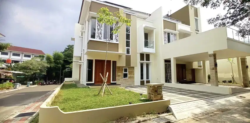 Dijual Rumah Town House Depan Mall Bassura Dekat Akses Tol Bypass