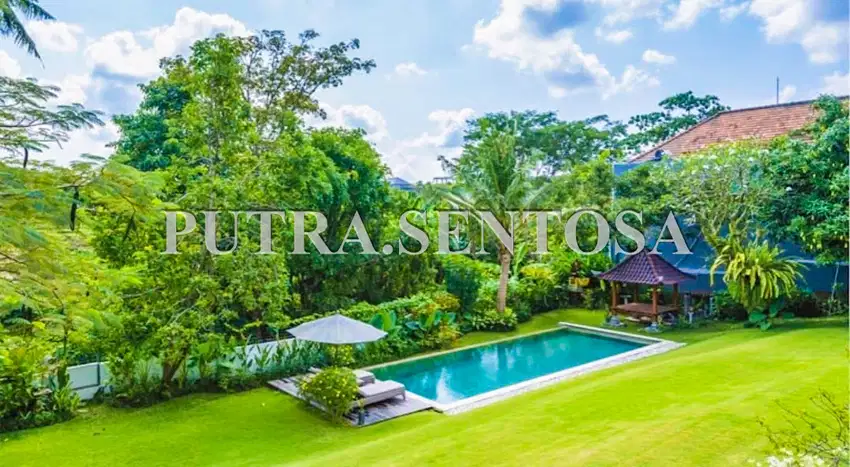 LUXURY VILLA CANGGU BERAWA CLOSE TO THE BEACH