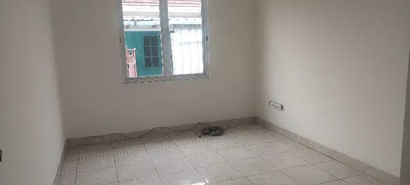 Disewakan Rumah 2 lantai siap Huni