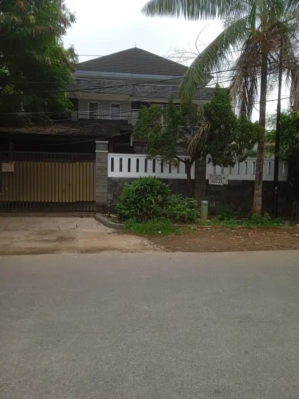 Rumah bs buat usaha siap huni dipondok kelapa dekat tol dan kampus