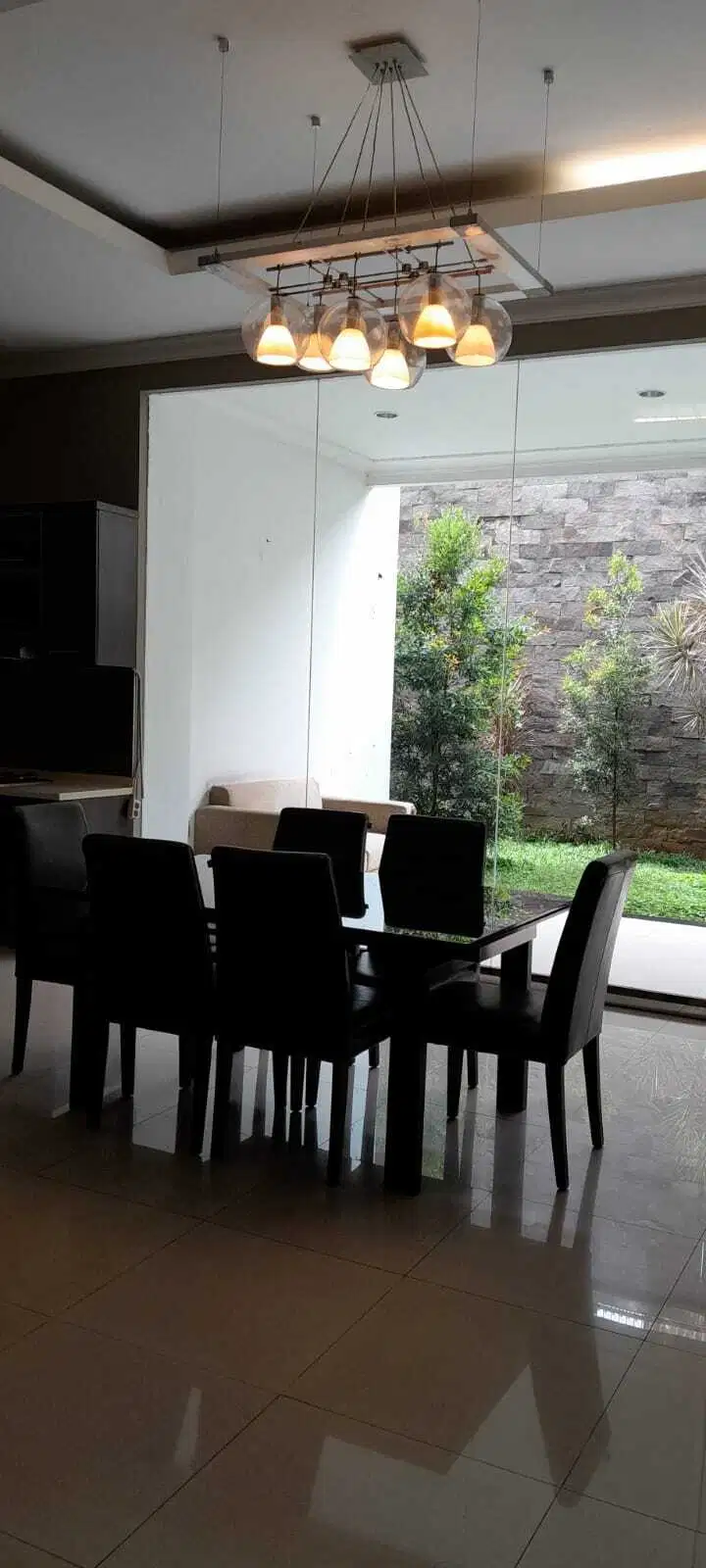 DISEWAKAN RUMAH DI BATUNUNGGAL BANDUNG    (LC-MT)