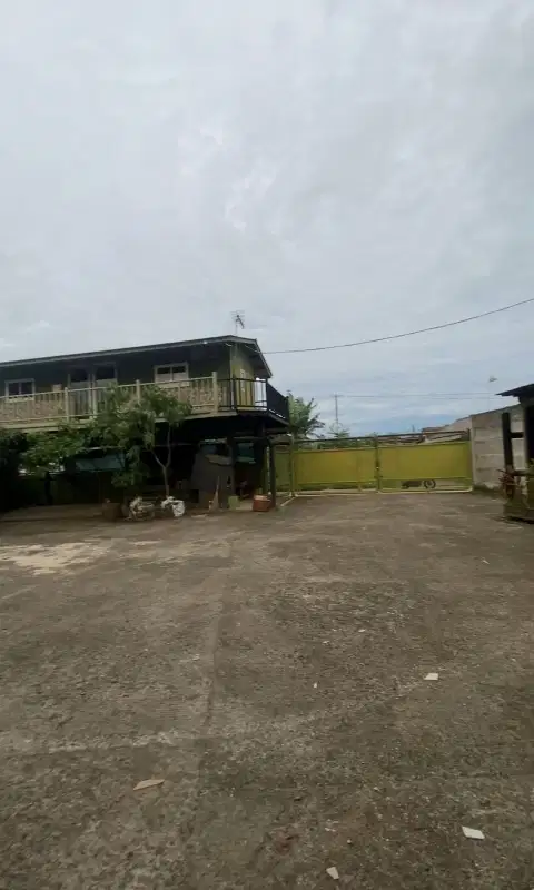 Tanah tuk Gudang PooL