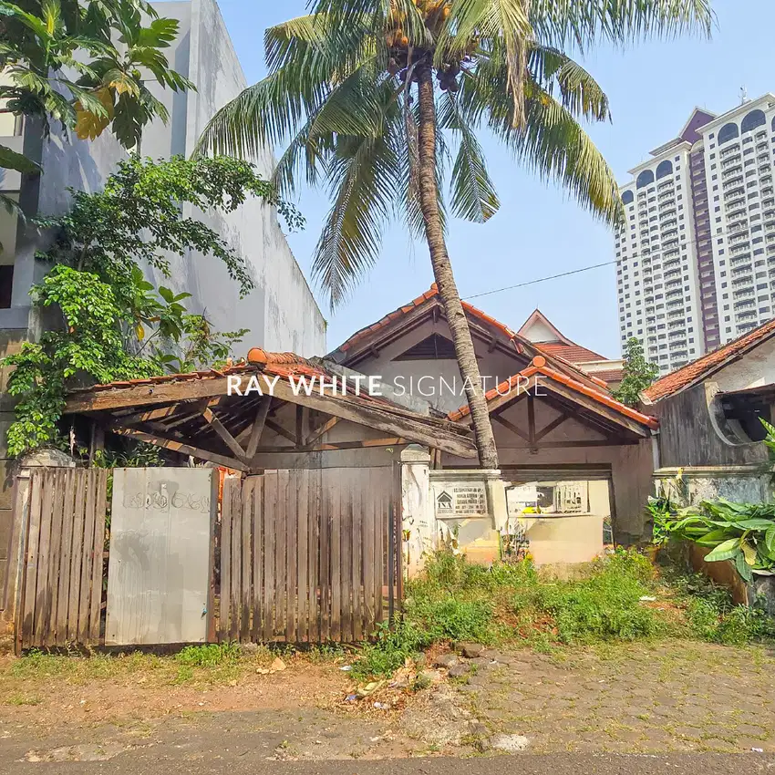 Dijual Rumah lama hitung tanah di Lokasi prime Jl Martimbang Raya