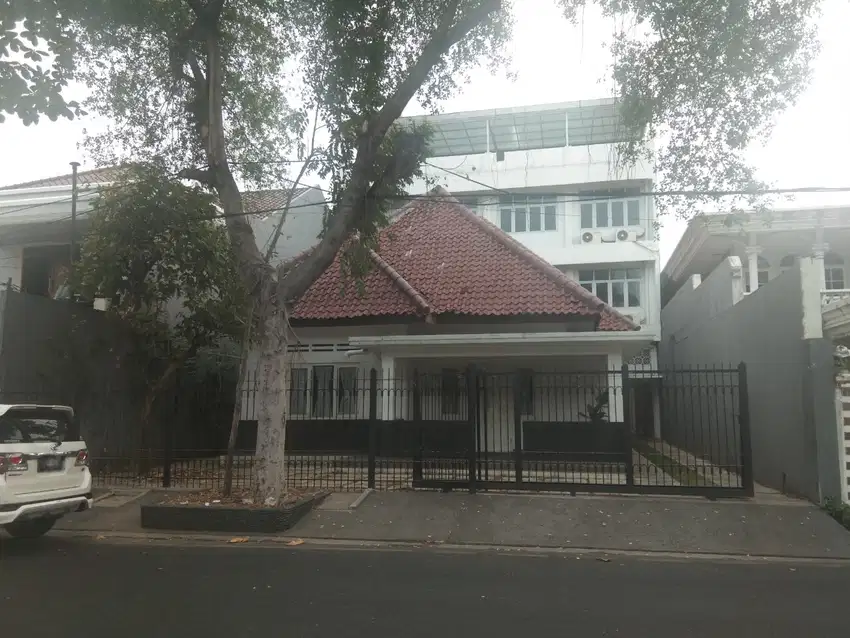 Rumah Tua di Persatuan Guru, Petojo Selatan, Dekat Kawasan SCBD