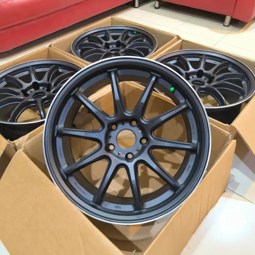 Velg 18 r18 work Emotion ZR10 Innova CRV HRV rush Terios