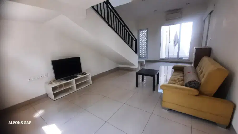 Sewa rumah summarecon amanda semi furnish 2 bed murah