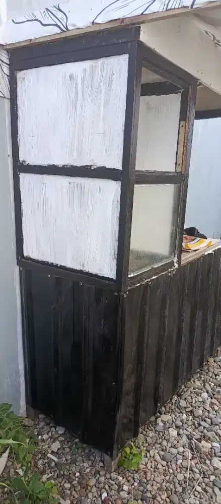 Dijual rak kayu untuk jualan