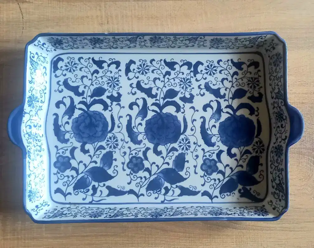 Nampan Porselen Biru & Putih
