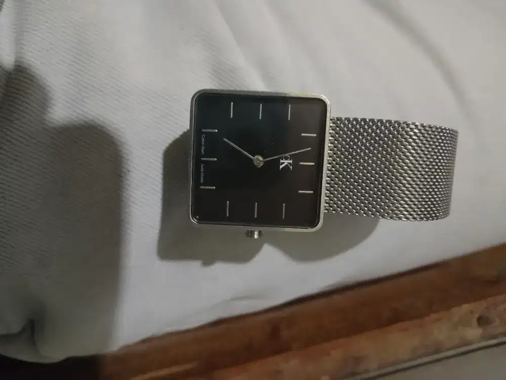 Mahar jam tangan wanita CK