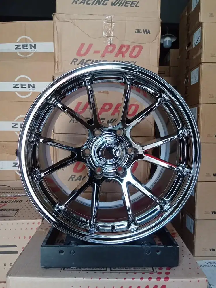 R18x9 H 6 Black crome JF