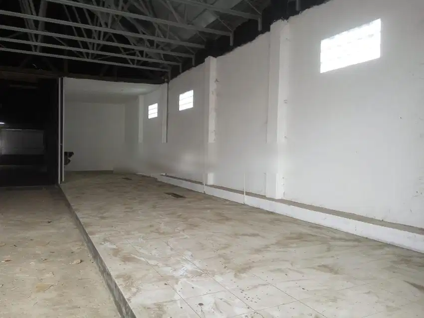 Disewakan gudang di Jln. Kopo Mainroad sayap Soekarno Hatta Bandung