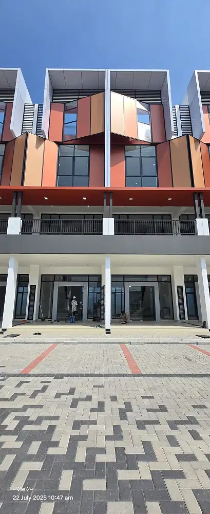 Ruko Gandeng Siap Pakai di Summarecon Crown Gading, Bekasi