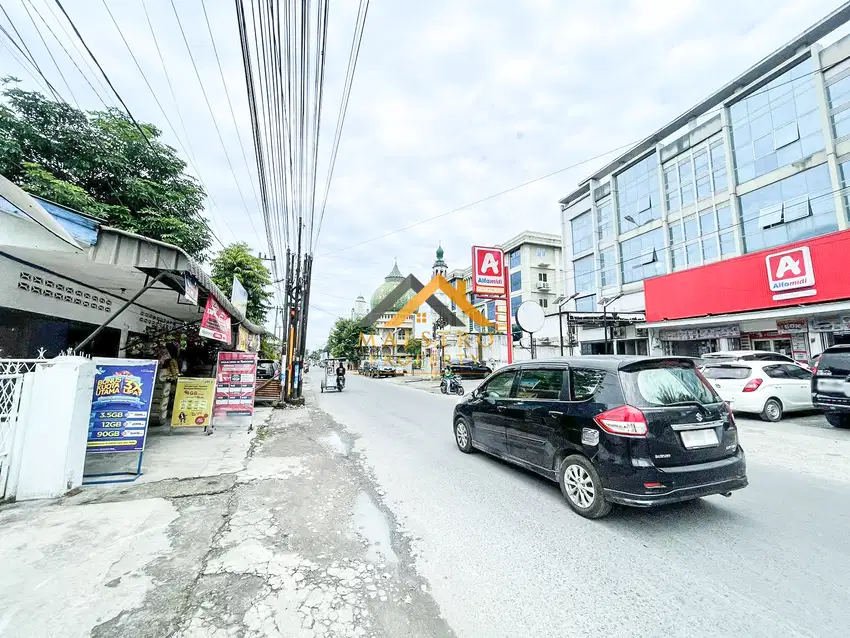 Dijual/Disewakan Ruko 3,5 Tingkat Darussalam (Dekat Jl. Gatot Subroto)