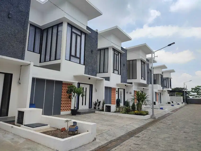 Dijual vila batu kolam renang 700jutaAN