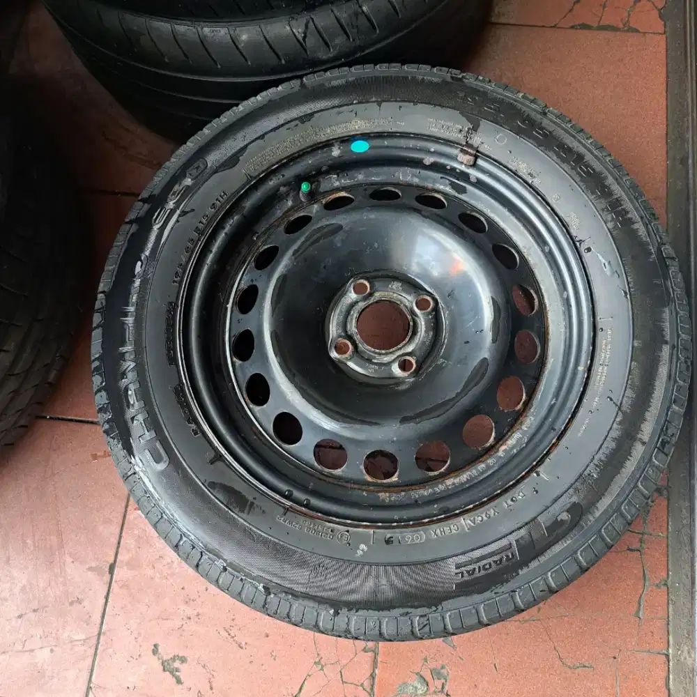 Serep mobil chevrolet spin ring 15