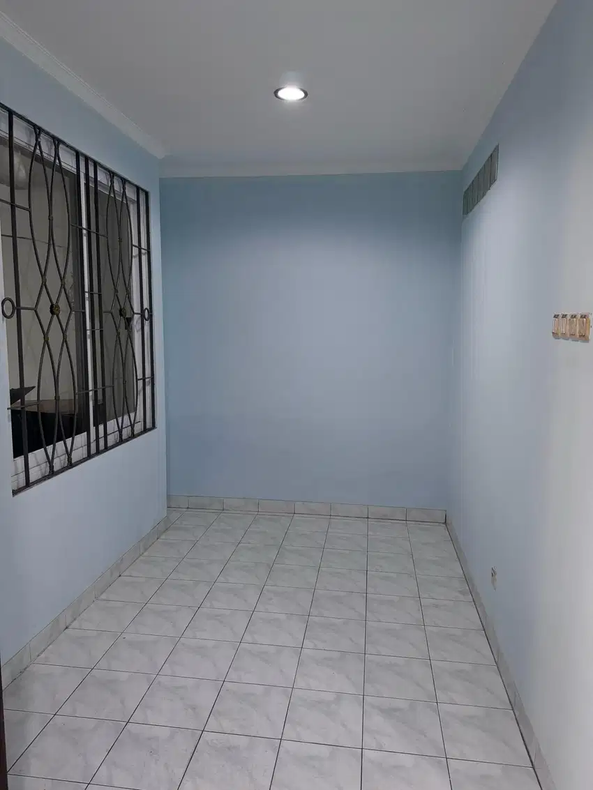 DIJUAL RUMAH TAMPAK SIRING DAAN MOGOT BARU SEMIFURNISHED