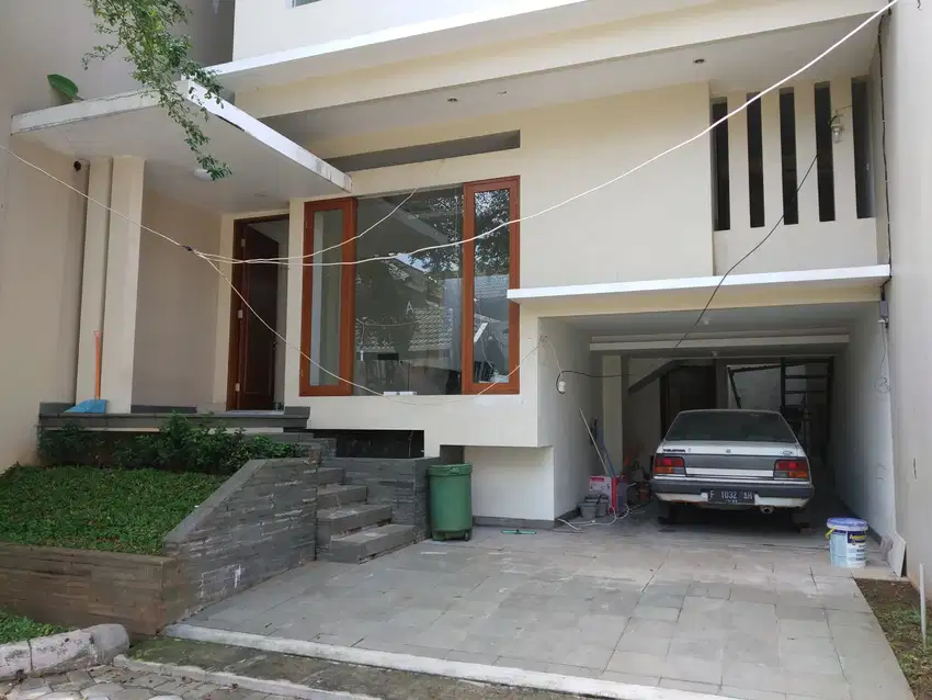 Townhouse baru Kampung Utan Ciputat Lt. 345 m /Lb. 180 m, 160 jt /Thn