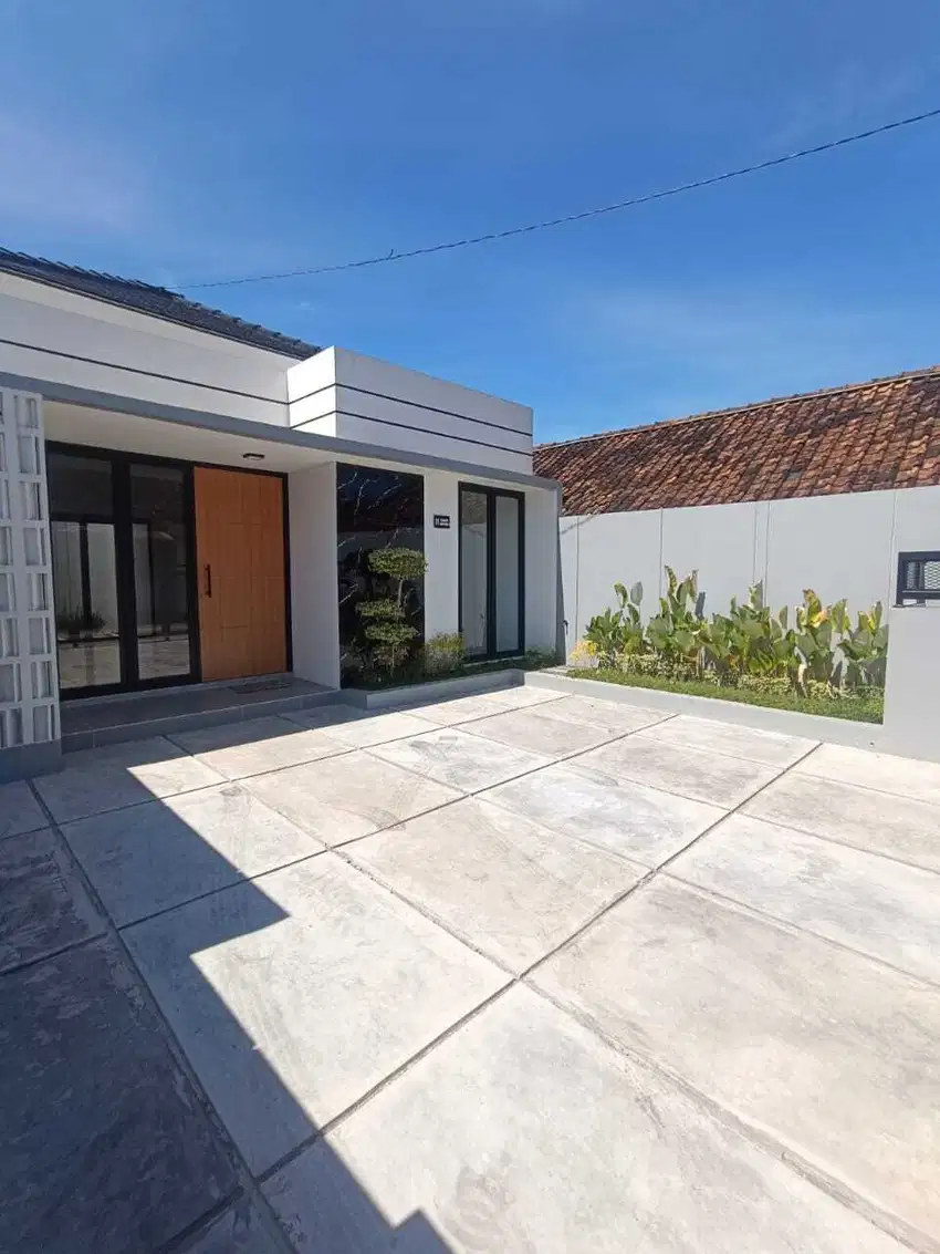 DIJUAL RUMAH BARU SIAP HUNI DI UTARA SCH MALL SLEMAN
