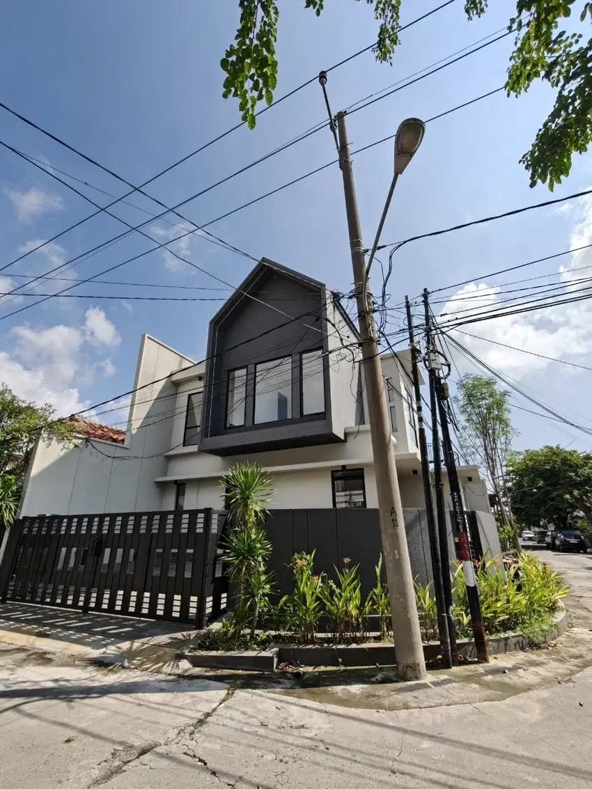 Baru Gress‼️Rumah Scandinavian Babatan Pantai Hook