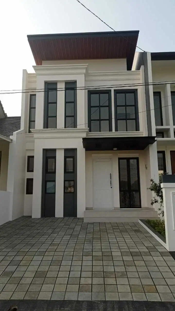 Rumah 2 lantai siap huni di kemang pratama bekasi