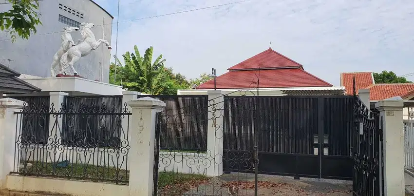 Dijual Rumah Mewah Luas Siap Huni di Tengah Kotah Cirebon
